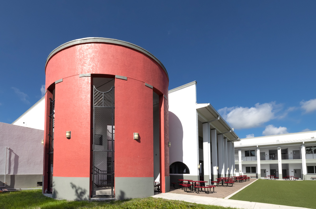 Architectural view of the courtyard at the Somerset Collegiate Preparatory Academy chater hs in Port St Lucie, FL.